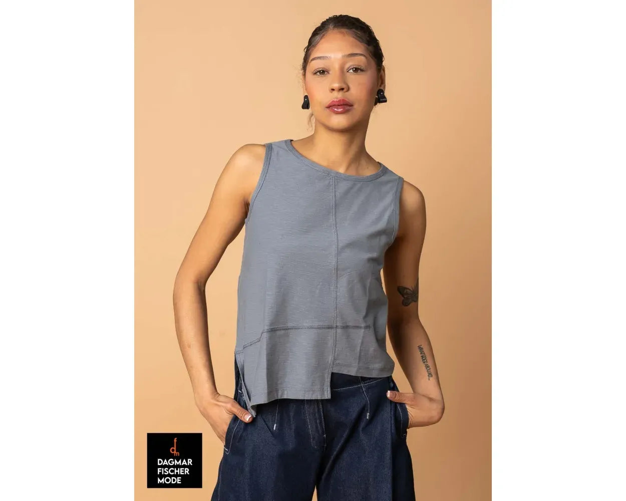 LURDES BERGADA CAMISETA ASIMETRICA U26 721