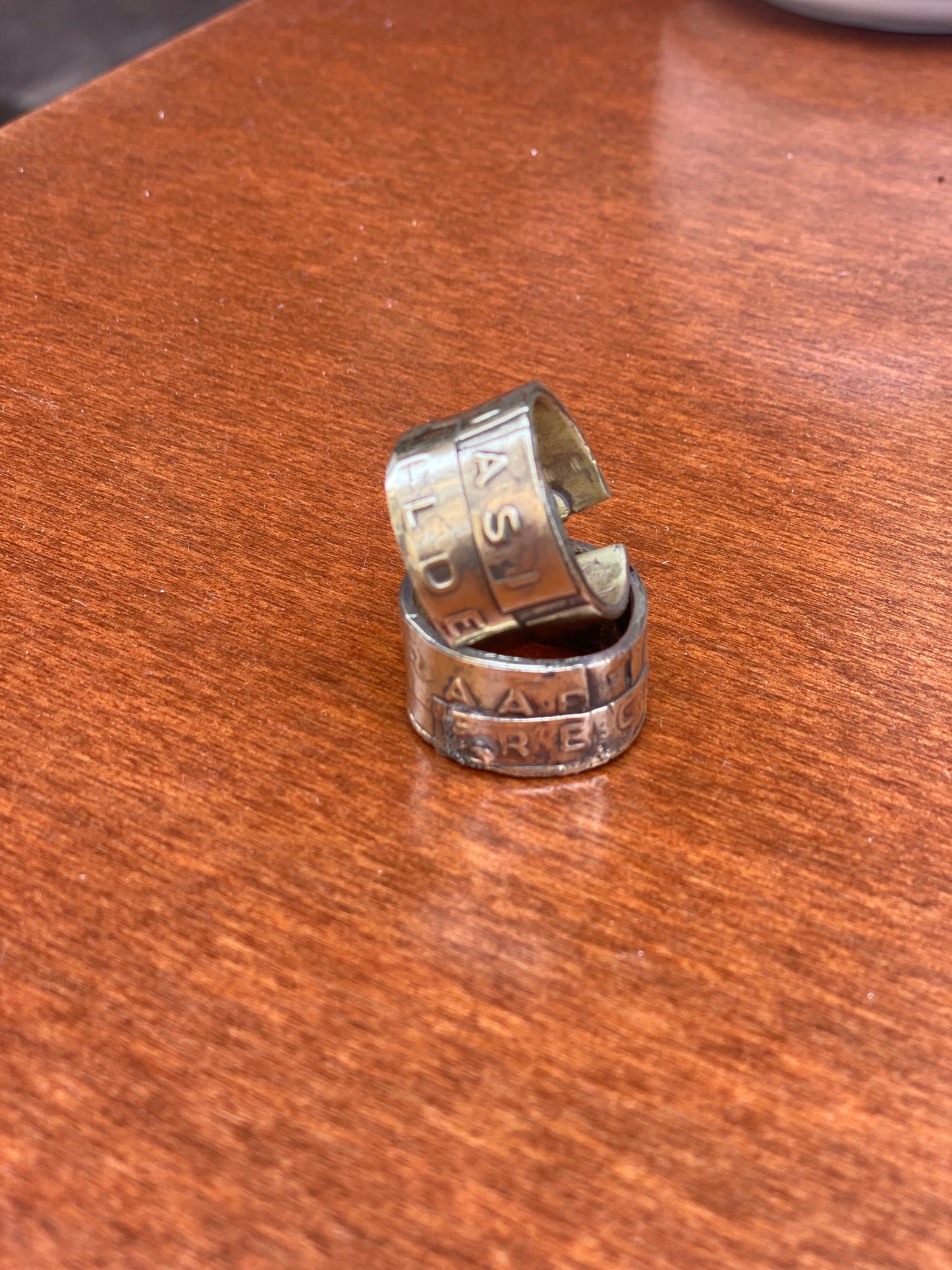 AP/ ANILLO POESÍA