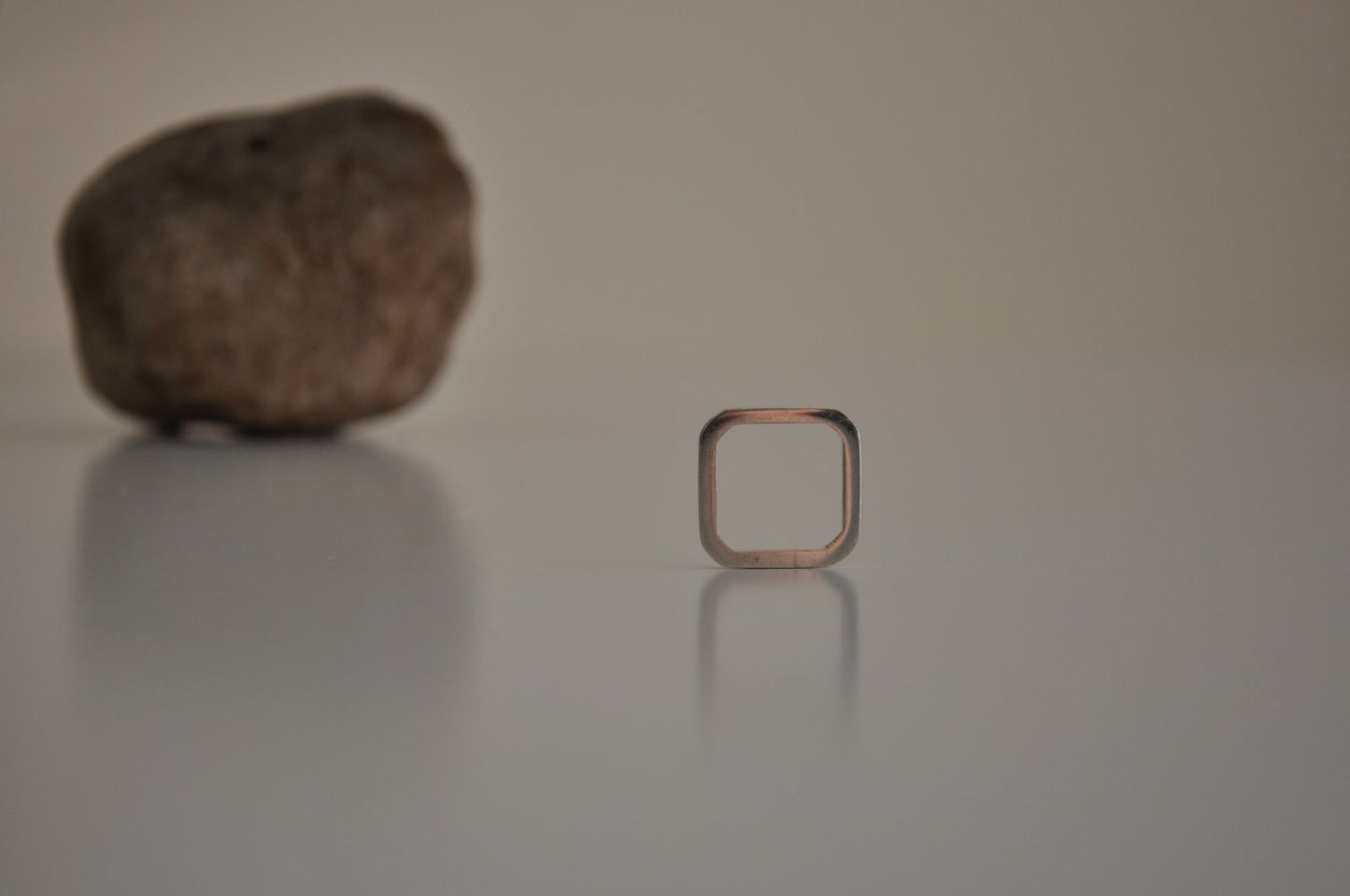 AP/ ANILLO ALIANZA CUADRADA URRA.