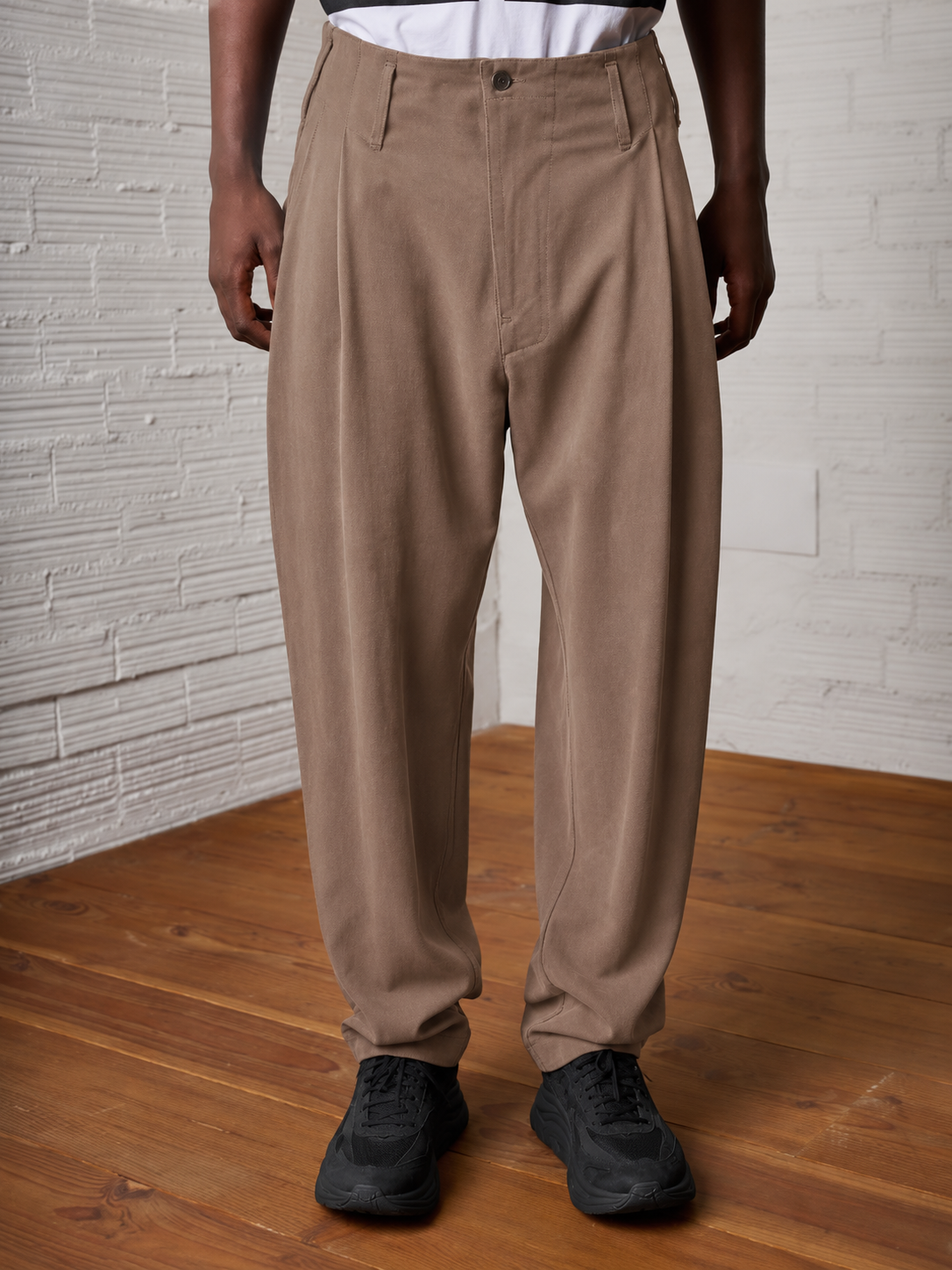 SYNGMAN CUCALA PANTALÓN DE PLIEGUES W26 256