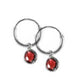 Pendientes pequeños con cristal rojo