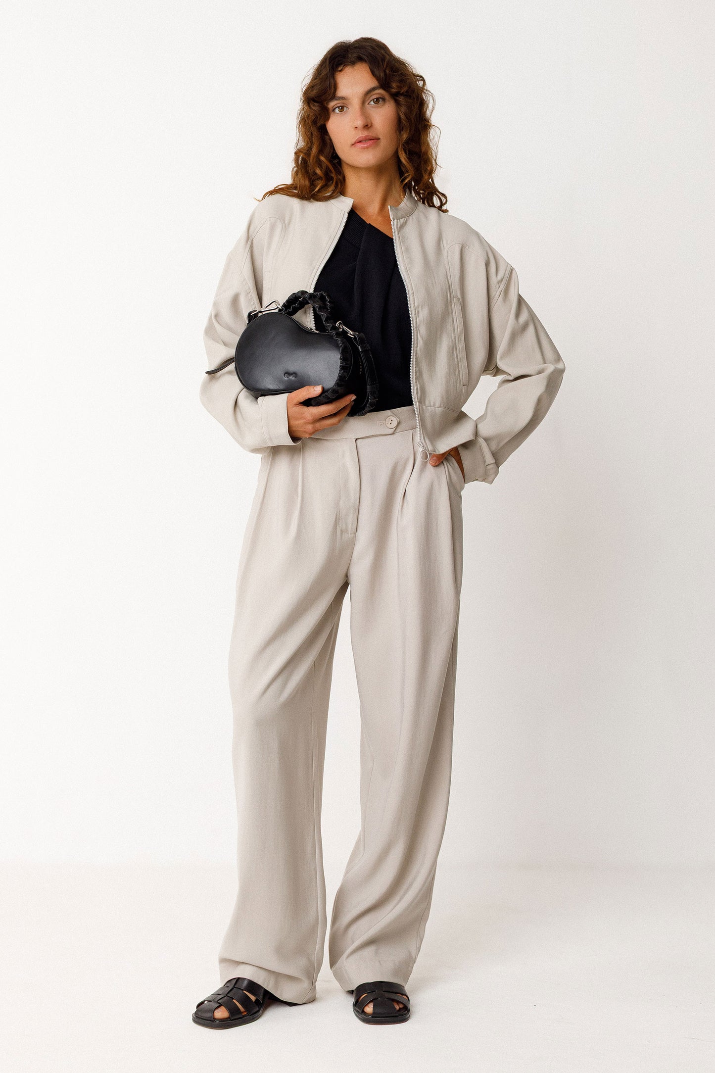 SKFK CHAQUETA CORTA ELENE SJC00473