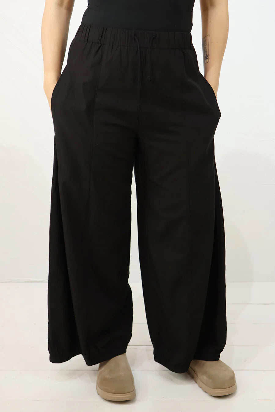 LURDES BERGADA PANTALON LIVIANO U26 420
